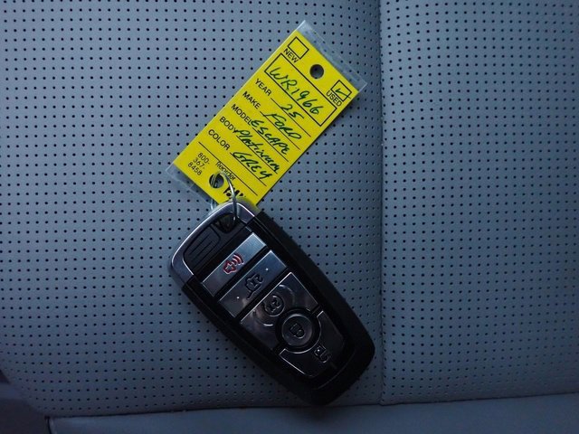 Certified 2025 Ford Escape Platinum image 30