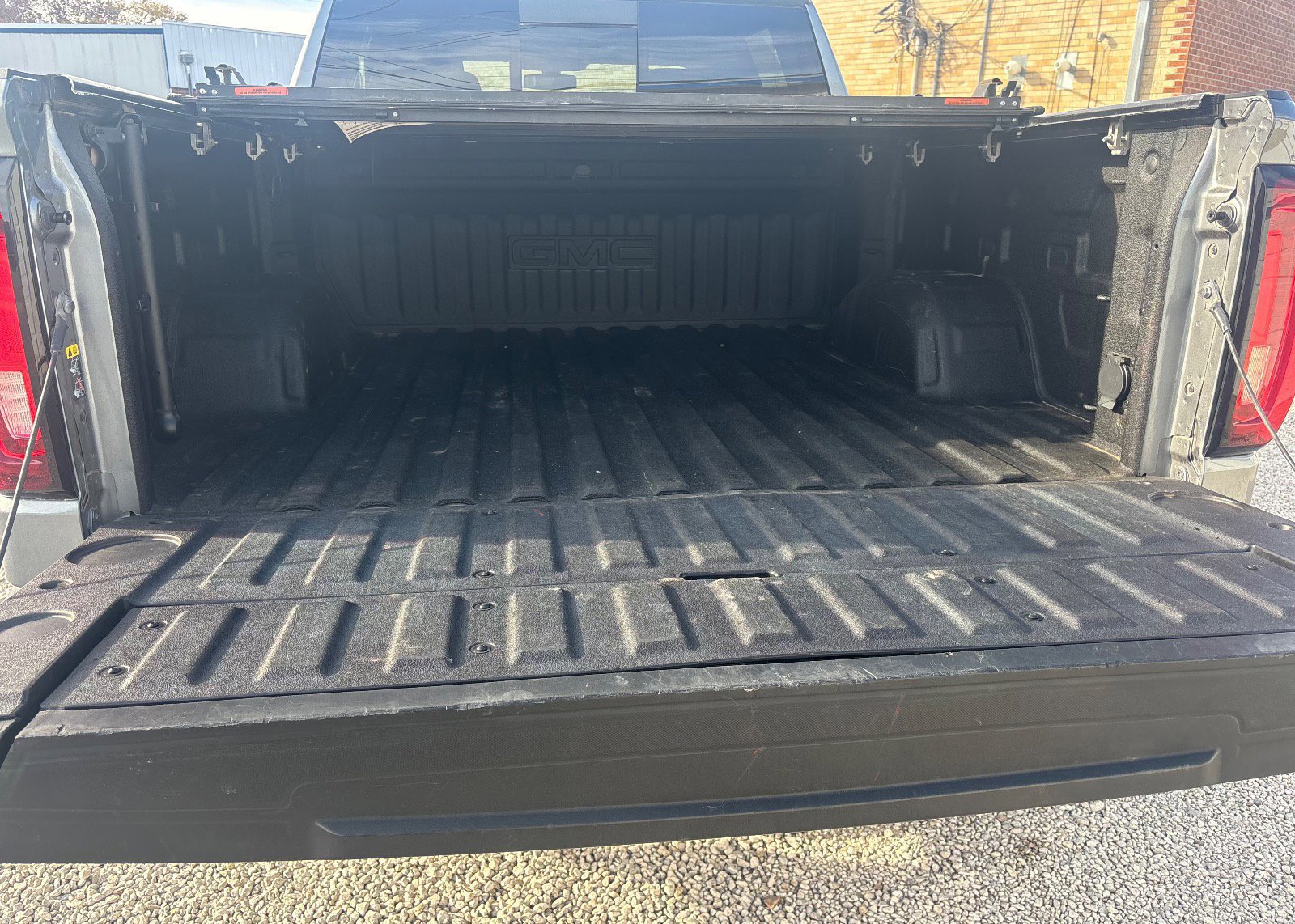 Used 2021 GMC Sierra 1500 SLT w/ SLT Premium Package image 15