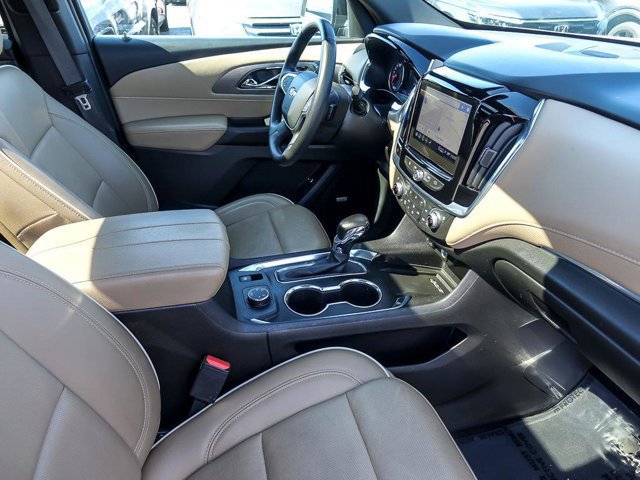 Used 2022 Chevrolet Traverse Premier image 37