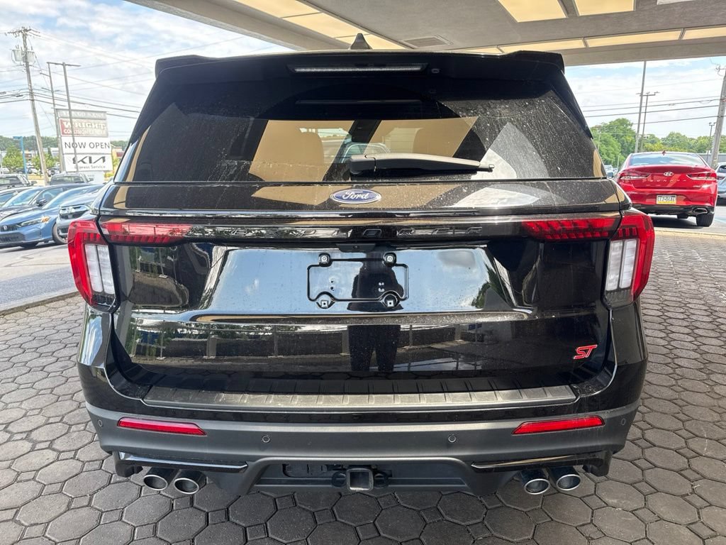 Certified 2025 Ford Explorer ST AWD/4WD image 7
