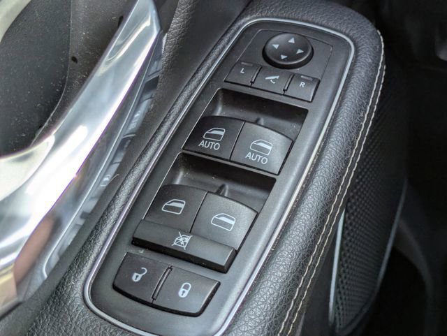 Used 2019 RAM 1500 Laramie image 24