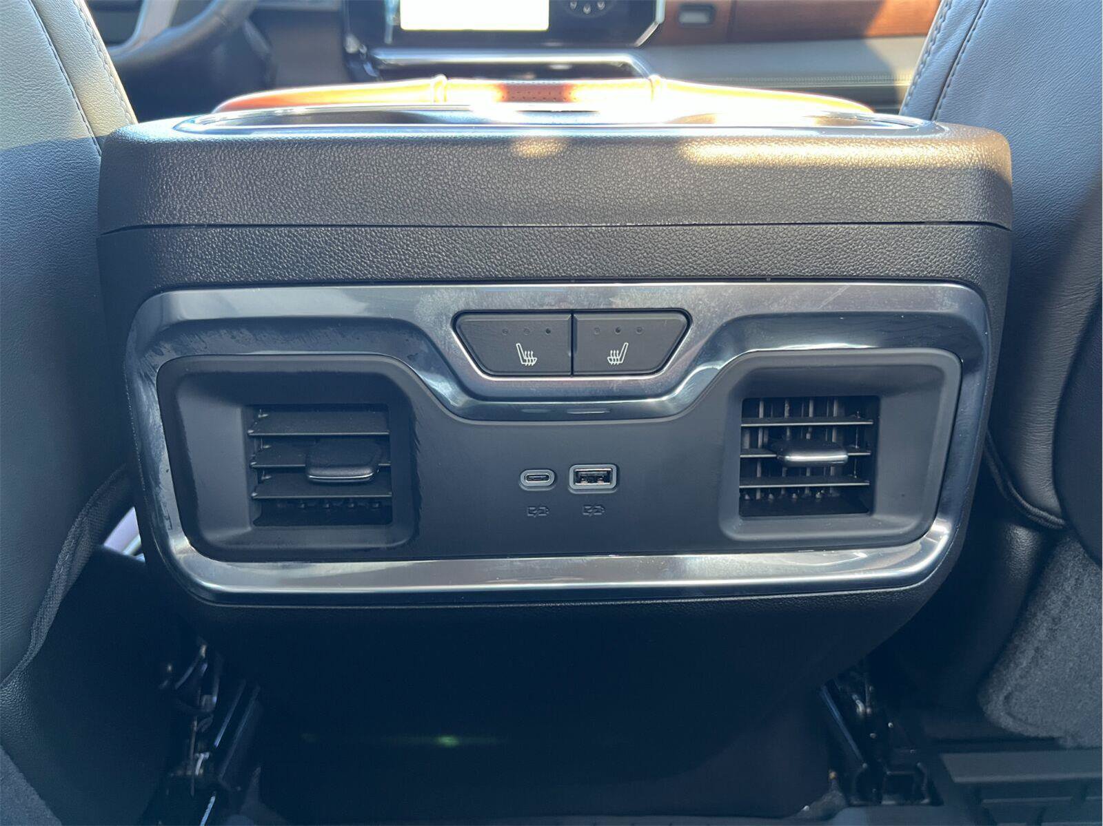 Used 2024 GMC Sierra 1500 Denali Ultimate AWD/4WD image 46