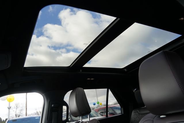 Certified 2025 Ford Explorer Platinum w/ LUX Leather Package image 14