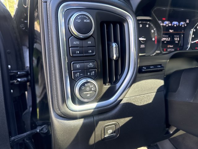 Used 2022 GMC Sierra 2500 Denali w/ Denali Ultimate Package AWD/4WD image 13