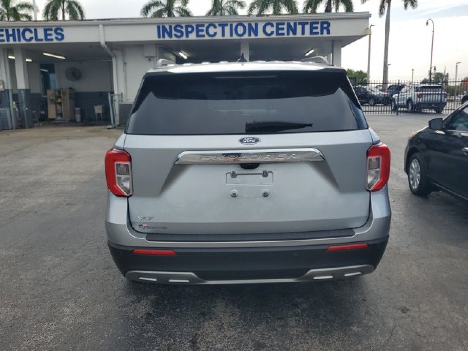 Certified 2023 Ford Explorer XLT w/ Equipment Group 202A RWD image 7