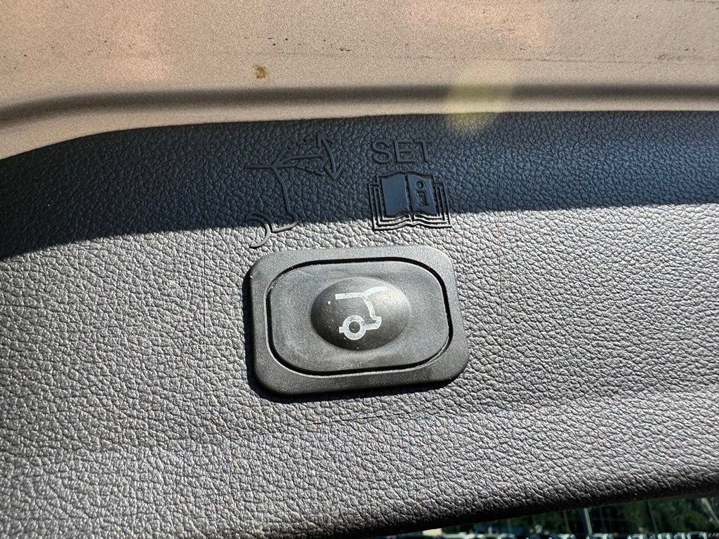 Certified 2018 Ford Escape SEL AWD/4WD image 22