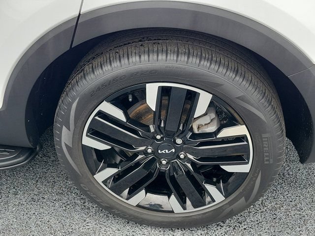 Used 2024 Kia Telluride SX FWD image 8