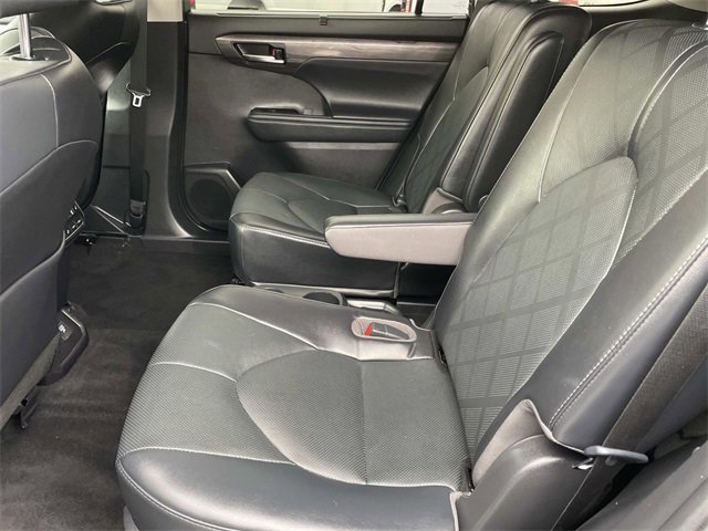 Used 2022 Toyota Highlander Platinum image 23