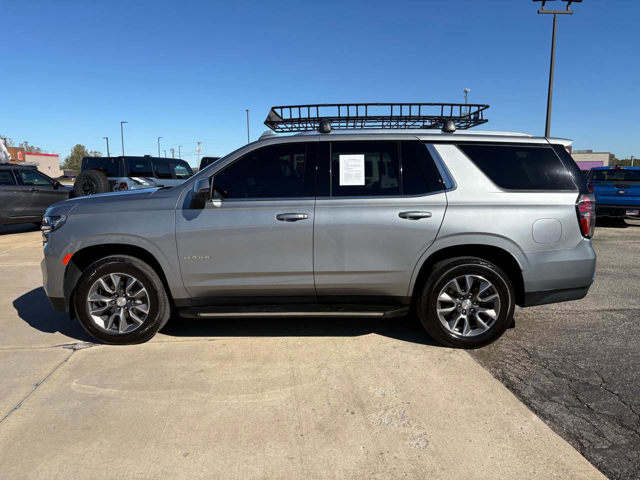 Used 2023 Chevrolet Tahoe LT w/ Luxury Package image 8