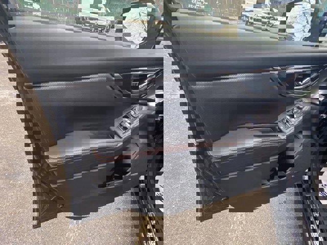 Used 2019 Subaru Crosstrek 2.0i Limited w/ Moonroof Package w/Navigation image 12