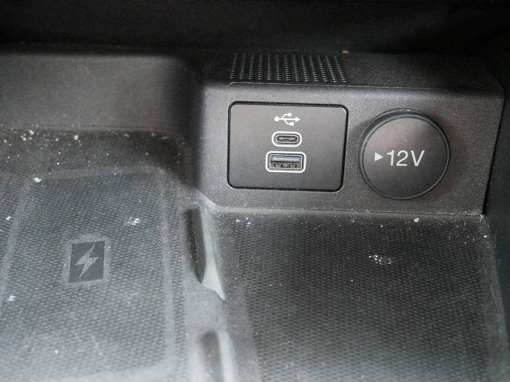 Certified 2025 Ford Escape Platinum image 26