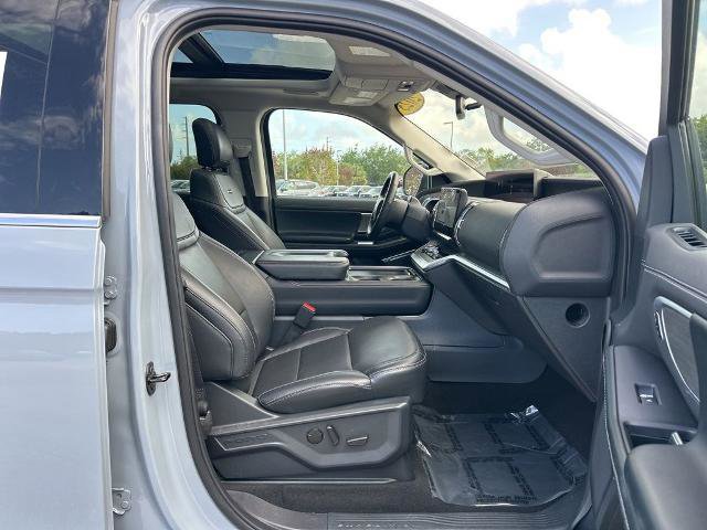 Certified 2025 Ford Expedition Platinum w/ Driver's Package image 40