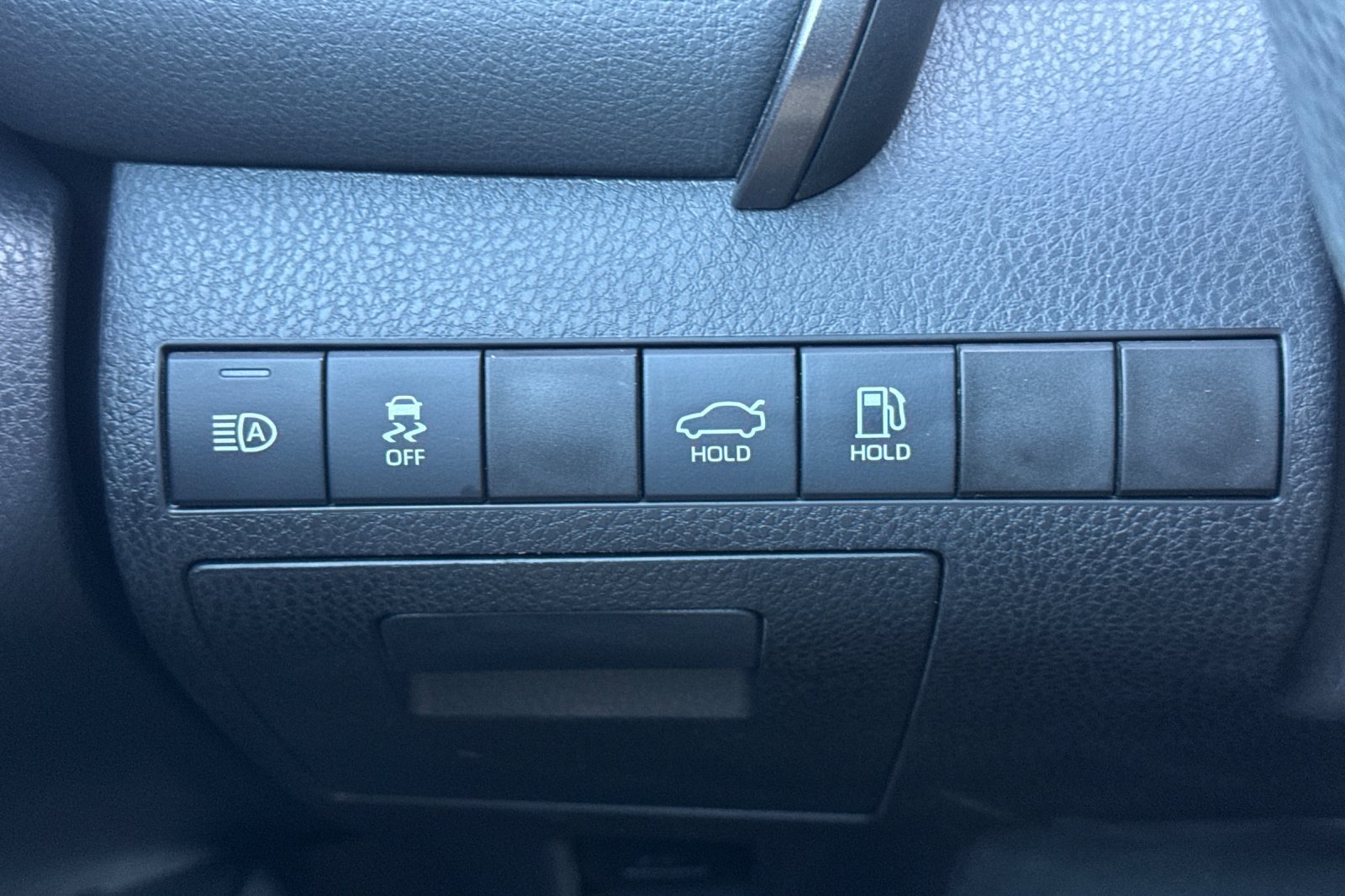 Used 2021 Toyota Camry LE w/ Convenience Package FWD image 24