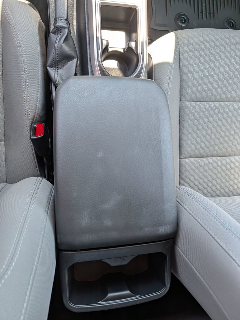 Used 2022 Toyota Tacoma SR5 AWD/4WD image 16