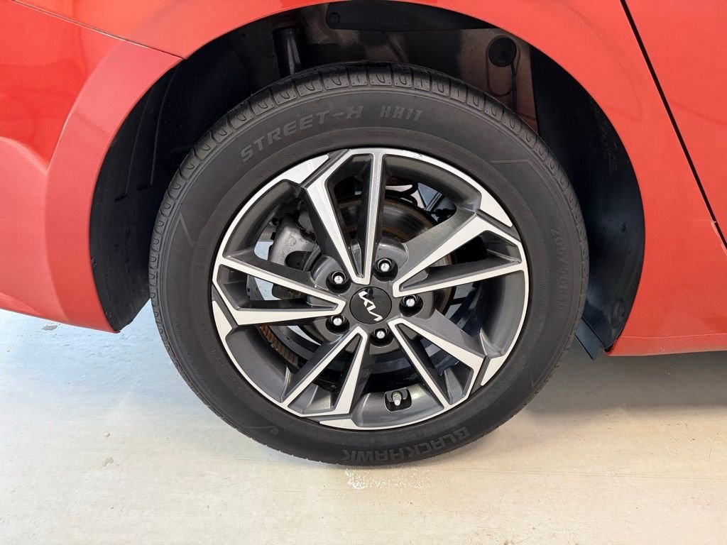 Used 2022 Kia Forte LXS FWD image 30