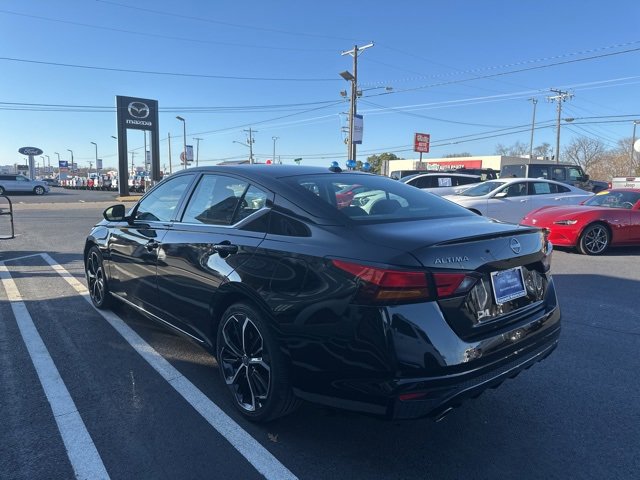 Used 2024 Nissan Altima 2.5 SR image 3