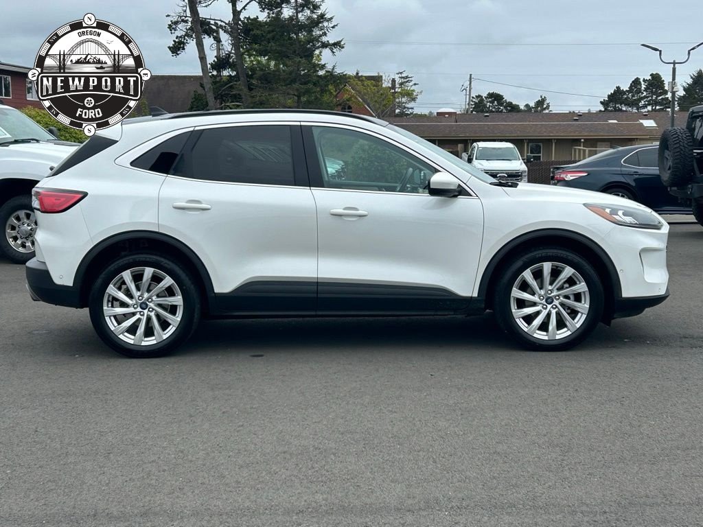 Certified 2022 Ford Escape Titanium w/ Titanium Elite Package AWD/4WD image 5