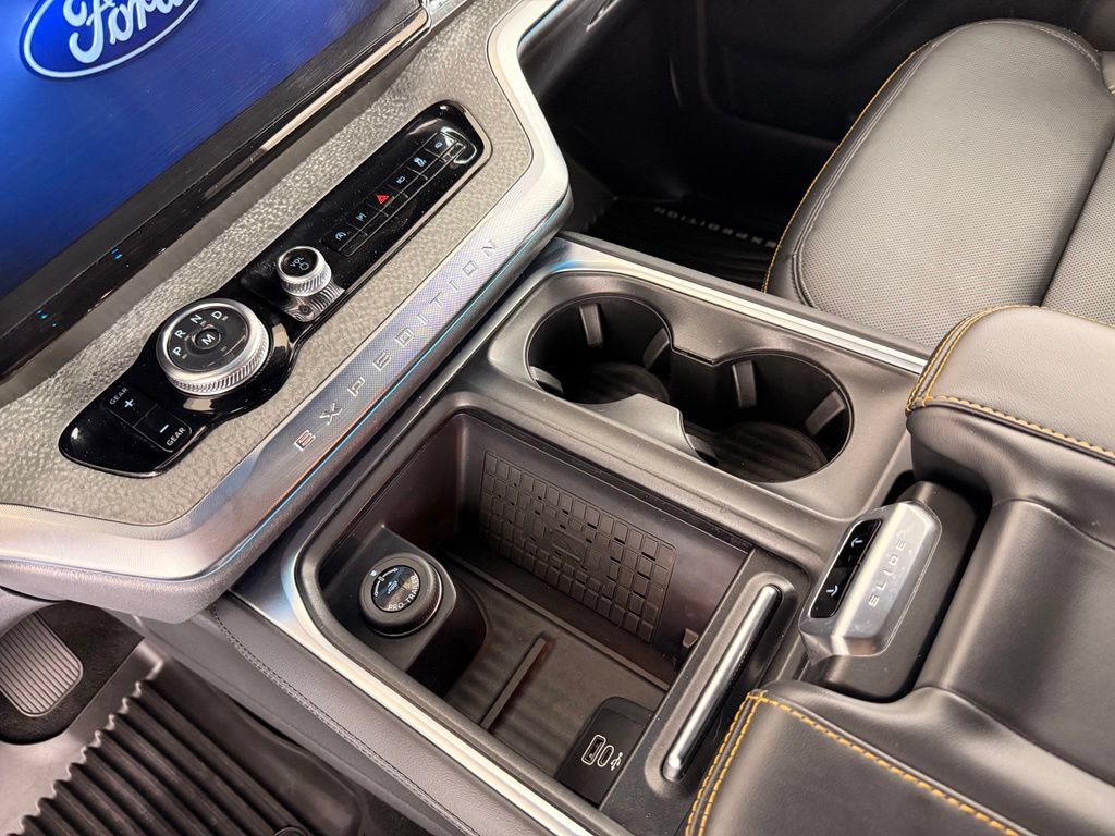 Certified 2025 Ford Expedition Tremor AWD/4WD image 4