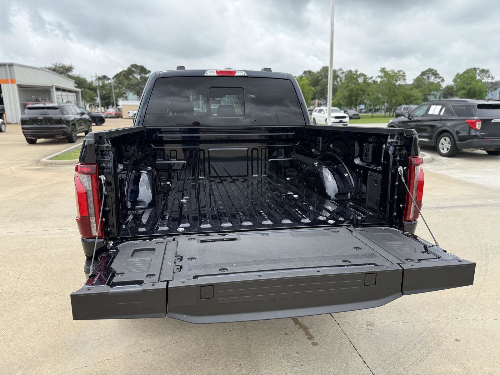 Certified 2025 Ford F150 King Ranch w/ FX4 Off-Road Package AWD/4WD image 10