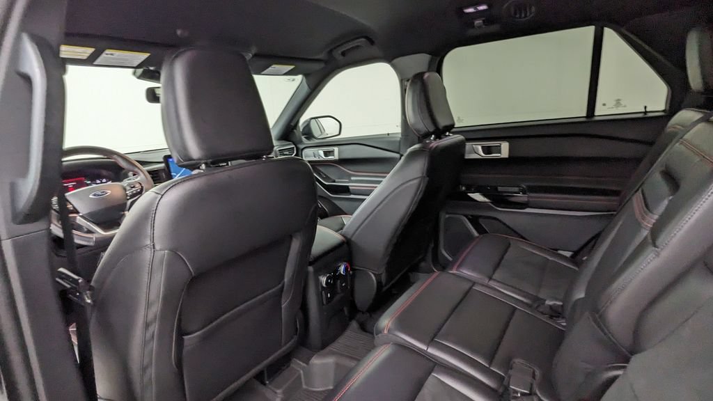 Certified 2023 Ford Explorer ST-Line AWD/4WD image 35