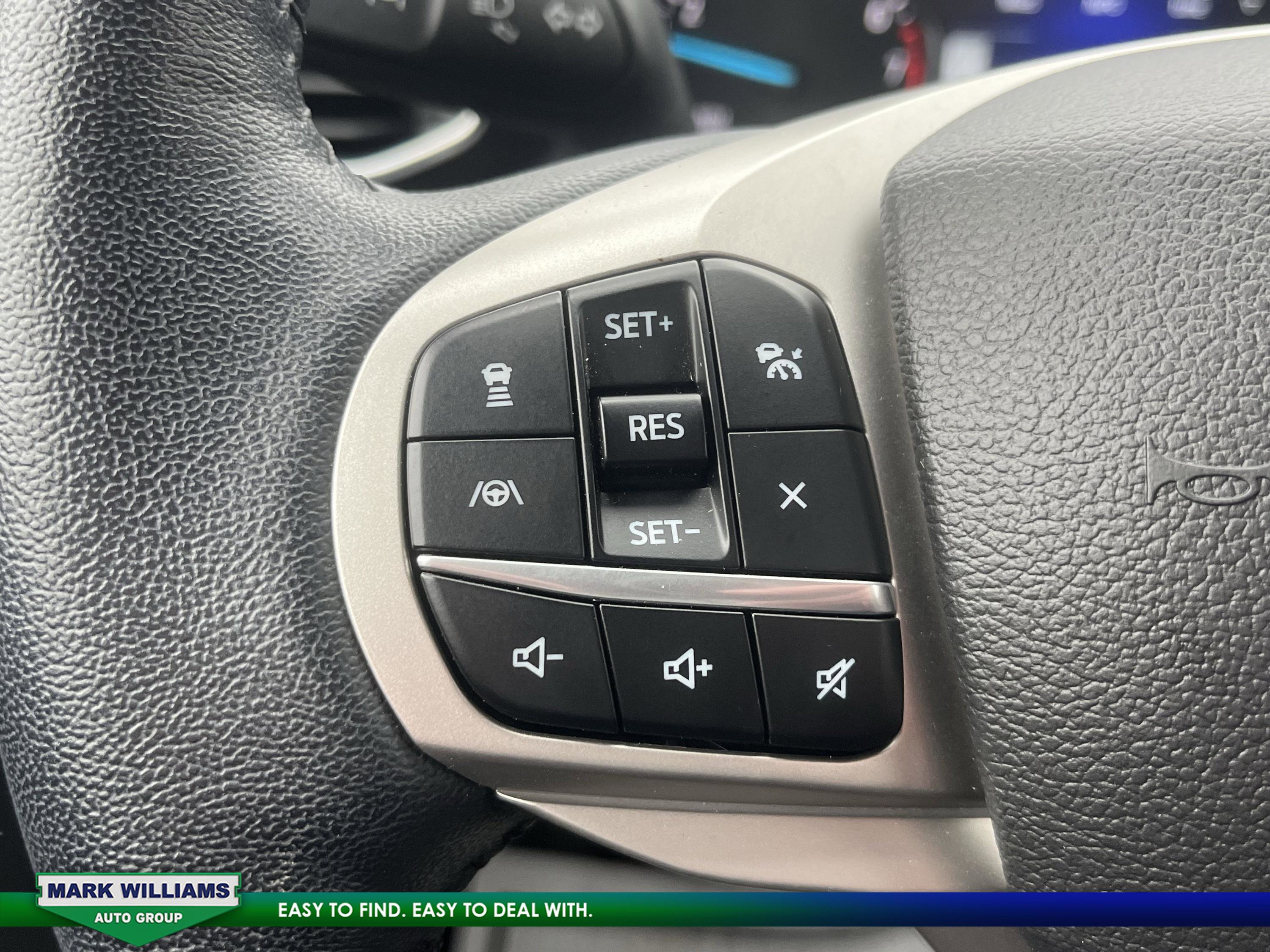 Certified 2022 Ford Explorer Limited w/ Equipment Group 301A image 15