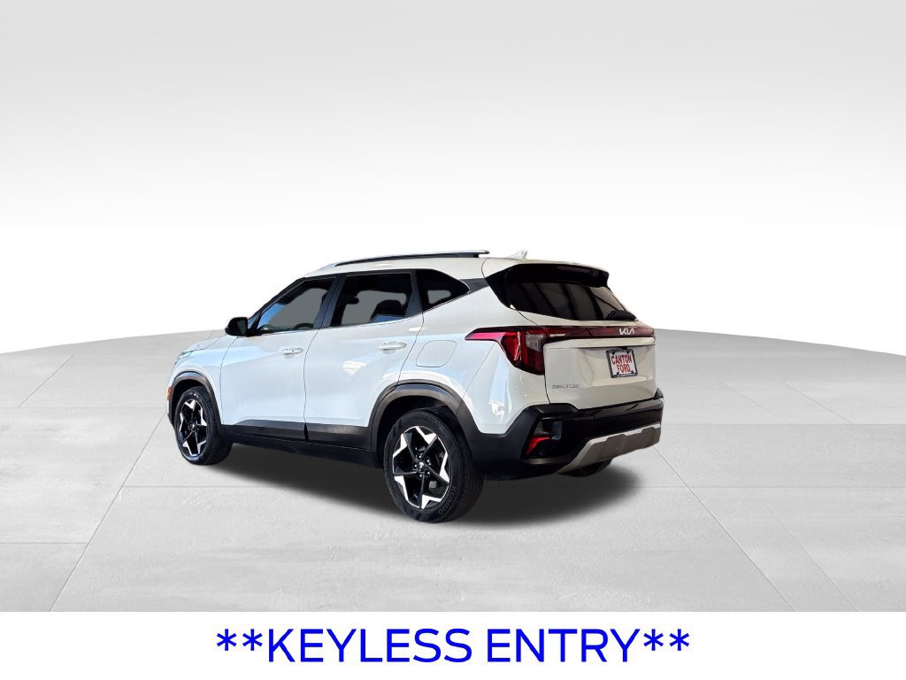 Used 2024 Kia Seltos EX FWD image 4
