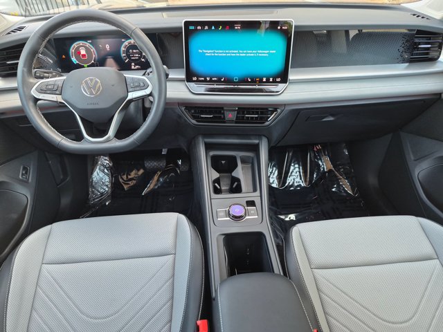 Used 2025 Volkswagen Tiguan SE FWD image 21