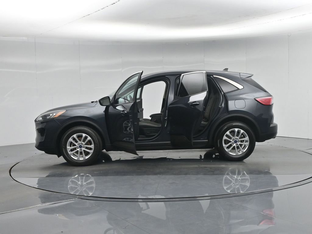 Certified 2022 Ford Escape SE w/ Cold Weather Package AWD/4WD image 33