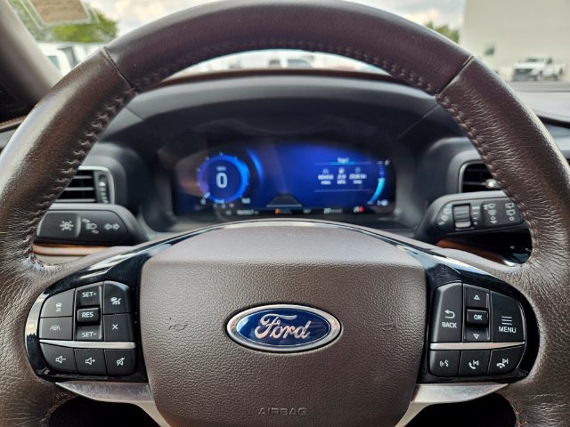 Certified 2022 Ford Explorer King Ranch w/ Premium Technology Package AWD/4WD image 42