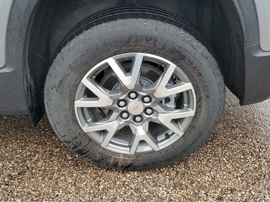 Used 2023 GMC Acadia SLE w/ Driver Convenience Package image 6