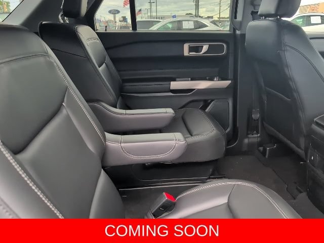 Certified 2023 Ford Explorer XLT w/ Equipment Group 202A AWD/4WD image 9