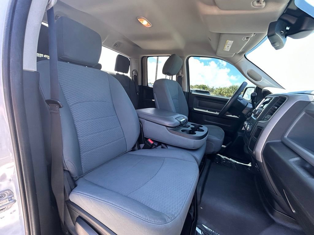 Used 2018 RAM 1500 ST w/ SXT Appearance Group AWD/4WD image 28