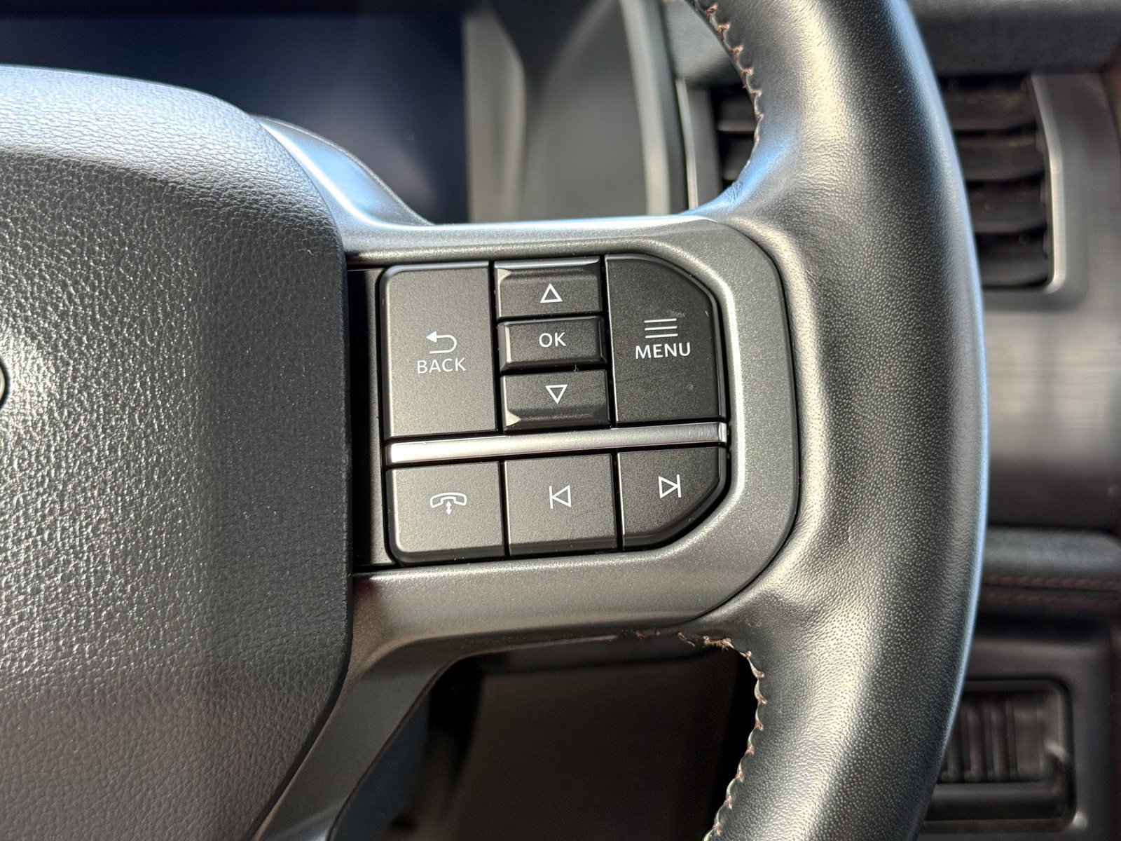 Certified 2022 Ford F150 Lightning Lariat image 39