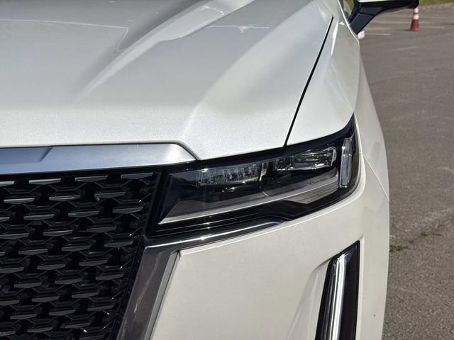 Used 2024 Cadillac Escalade ESV Premium Luxury w/ Performance Package image 10