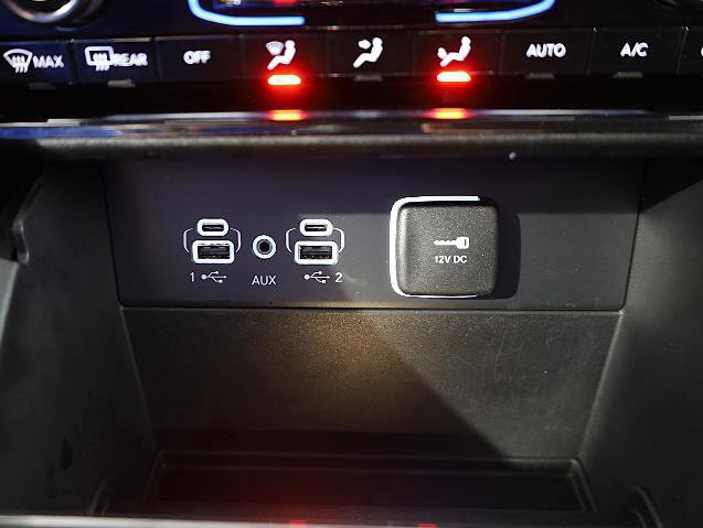 Used 2023 Jeep Grand Cherokee L Laredo image 30