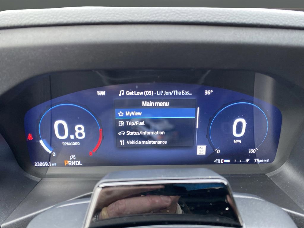 Certified 2025 Ford Explorer Platinum image 24