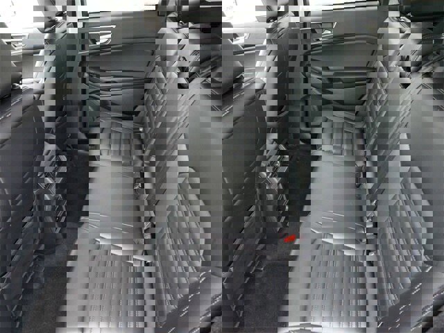 Certified 2024 Ford Edge SEL image 8