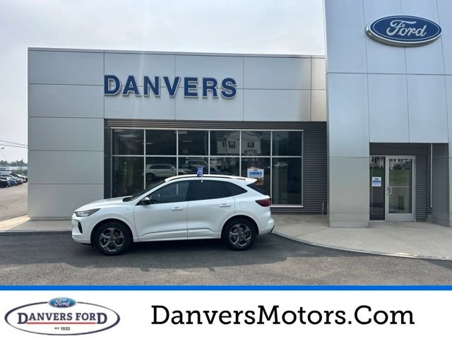 Certified 2023 Ford Escape ST-Line w/ Tech Pack #1 AWD/4WD image 1