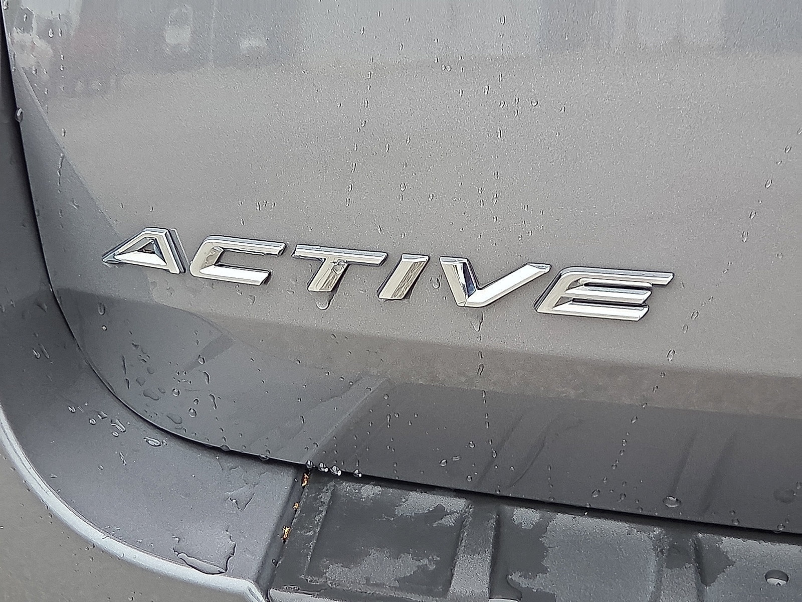 Certified 2025 Ford Explorer Active RWD image 9