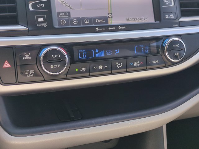 Used 2017 Toyota Highlander Limited FWD image 25