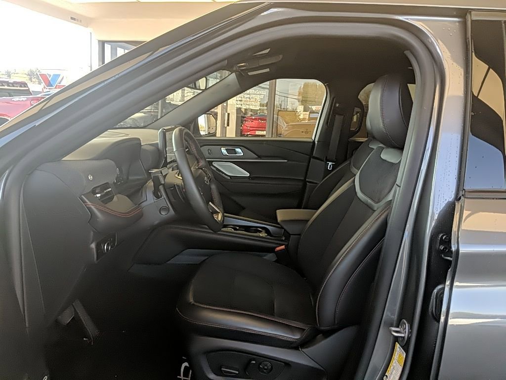 Certified 2025 Ford Explorer ST AWD/4WD image 13