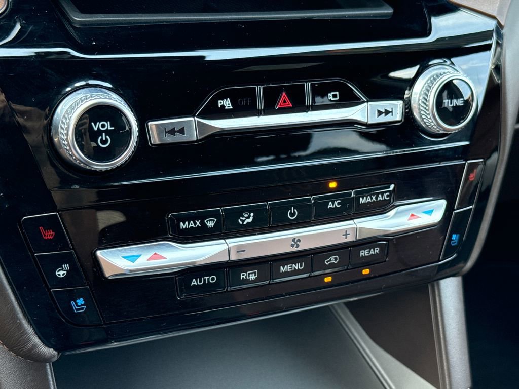 Certified 2023 Ford Explorer King Ranch w/ Class IV Trailer Tow Package image 22