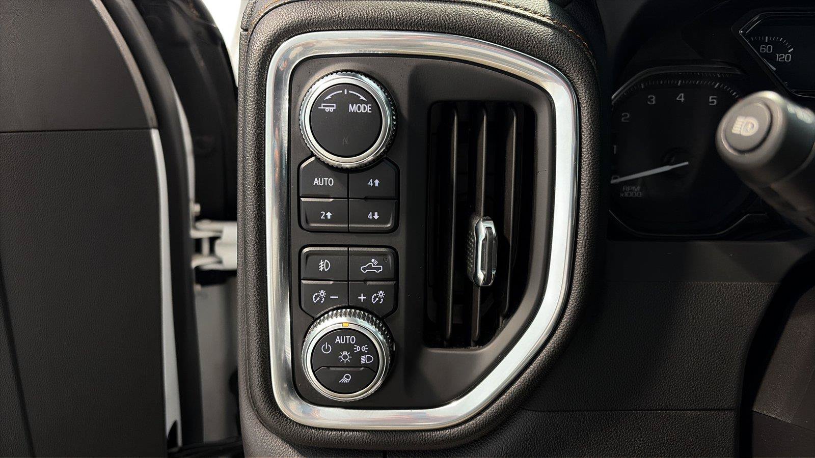 Used 2022 GMC Sierra 1500 AT4 w/ AT4 Premium Package AWD/4WD image 23