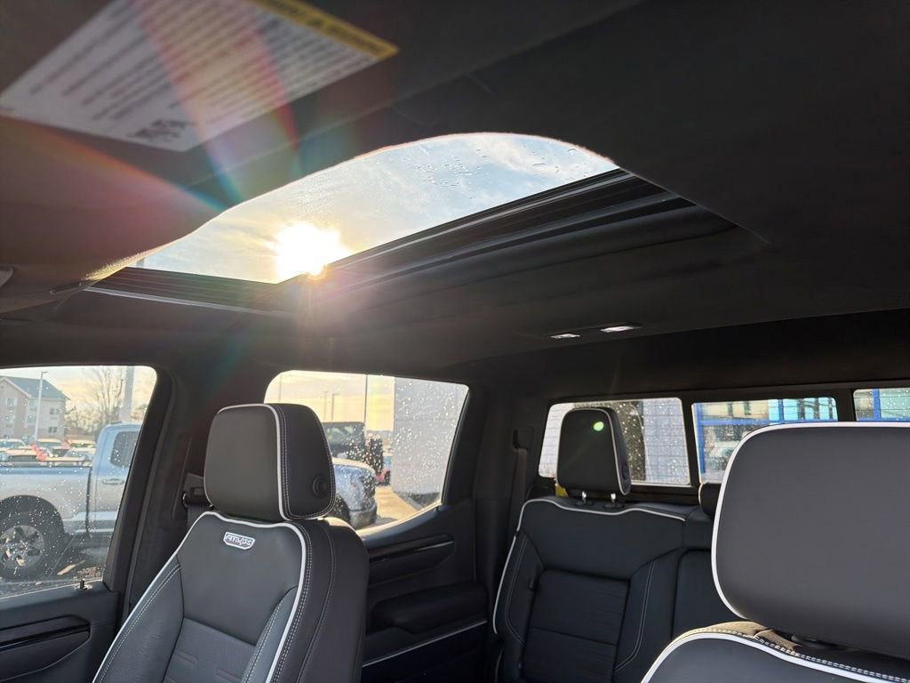 Used 2025 GMC Sierra 1500 AT4X image 28