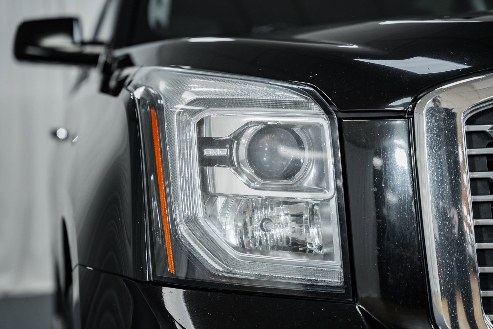 Used 2018 GMC Yukon Denali image 15