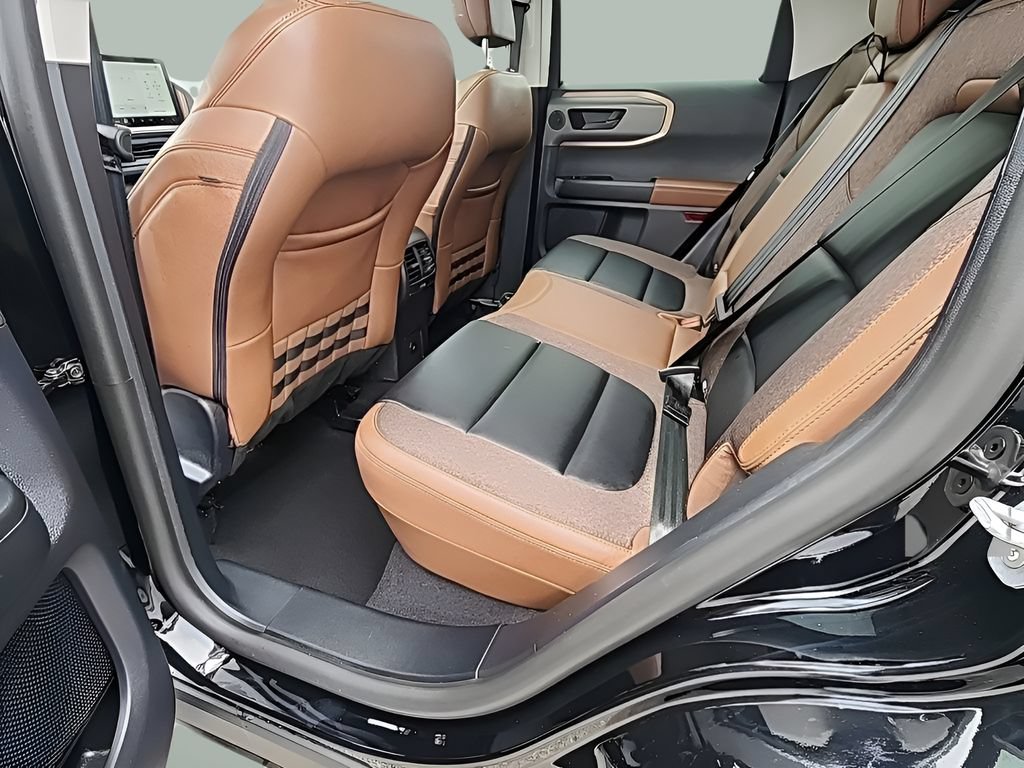 Certified 2025 Ford Bronco Sport Outer Banks w/ Outer Banks Tech Package+ AWD/4WD image 18