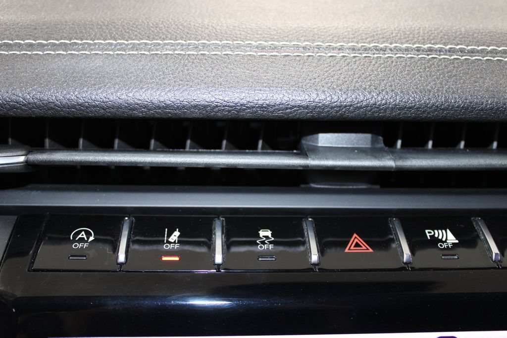 Used 2022 Jeep Grand Cherokee Limited AWD/4WD image 50