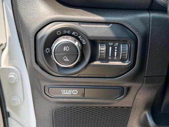 Used 2020 Jeep Gladiator Overland AWD/4WD image 25
