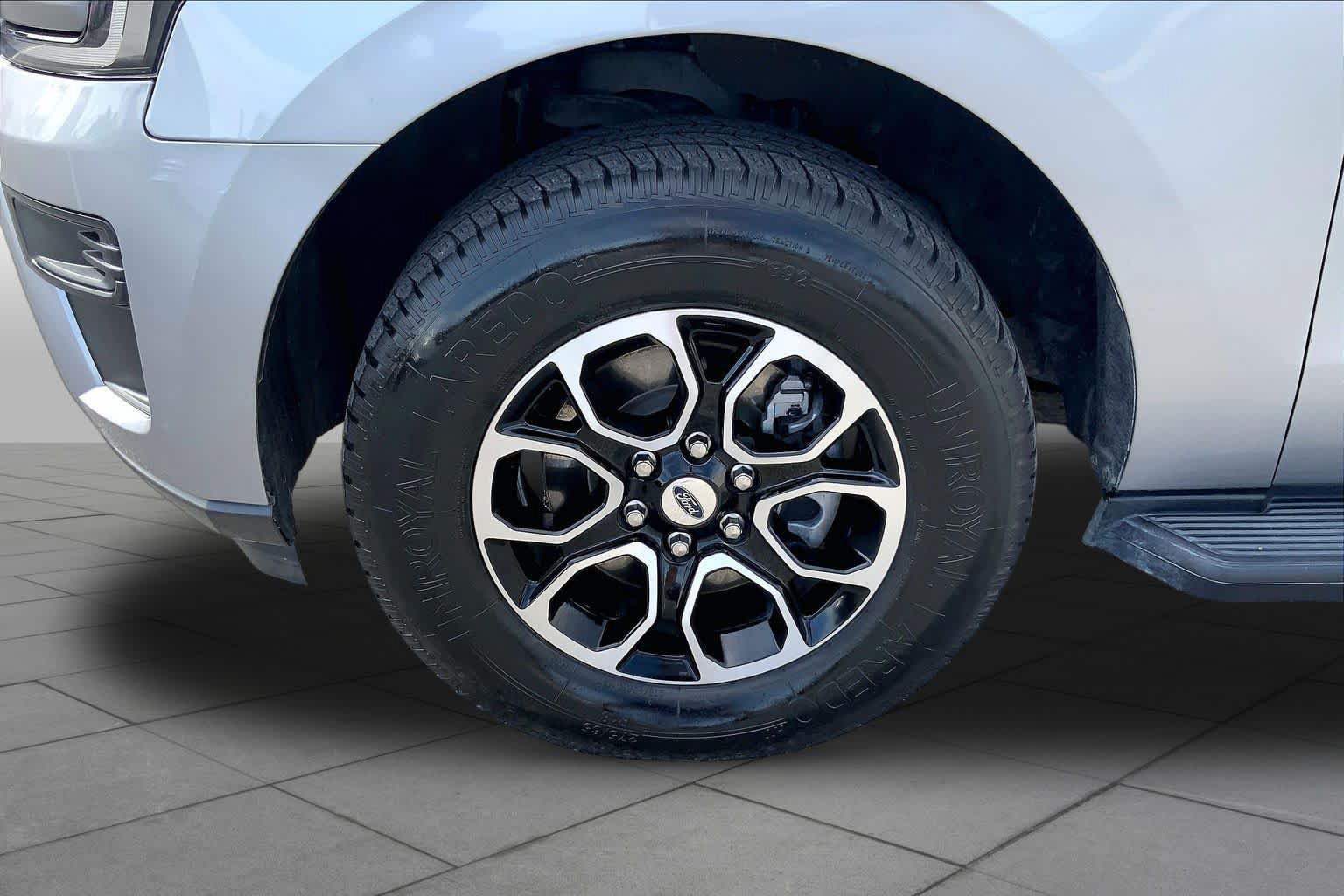 Certified 2022 Ford Expedition XLT RWD image 11