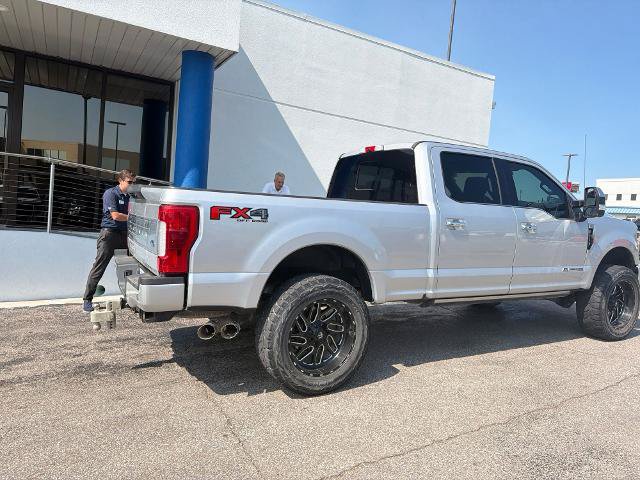 Certified 2018 Ford F250 Platinum w/ Platinum Ultimate Package AWD/4WD image 4